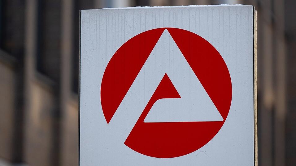 Statt einer kr&auml;ftigen Fr&uuml;hjahrsbelebung weht nur ein laues L&uuml;ftchen auf dem bayerischen Arbeitsmarkt. (Archivbild)