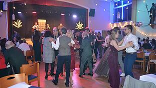 Die Tanzfläche war stets gut gefüllt. Fotos: Die Tanzfläche war stets gut gefüllt. Fotos: