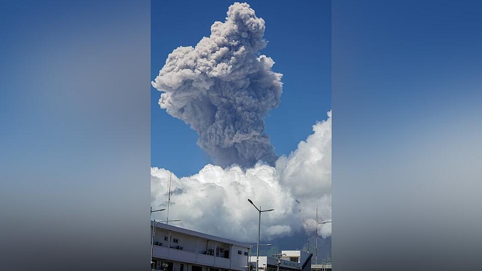 Der Mayon s&uuml;d&ouml;stlich der Hauptstadt Manila ist regelm&auml;&szlig;ig aktiv.