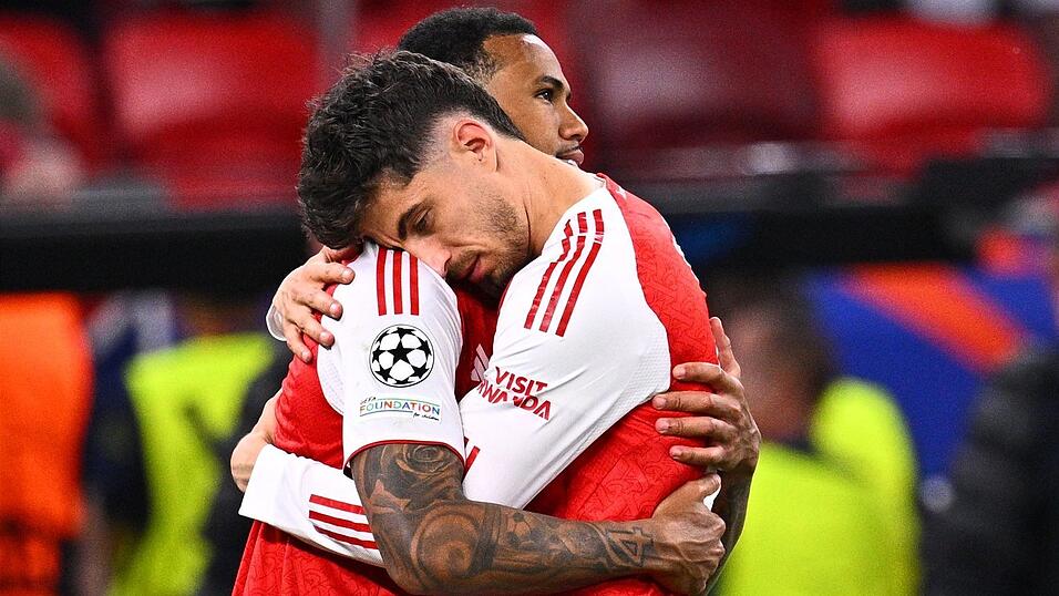 Kai Havertz tr&ouml;stete Teamkollege Gabriel, nachdem dieser den entscheidenden Elfmeter verschossen hatte.
