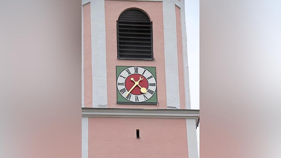 Die Niedereulenbacher freuen sich ganz besonders &uuml;ber die sch&ouml;ne Kirchenuhr.