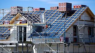 Im Wohnungsbau dürfte es bald wieder bergauf gehen (Archivbild).