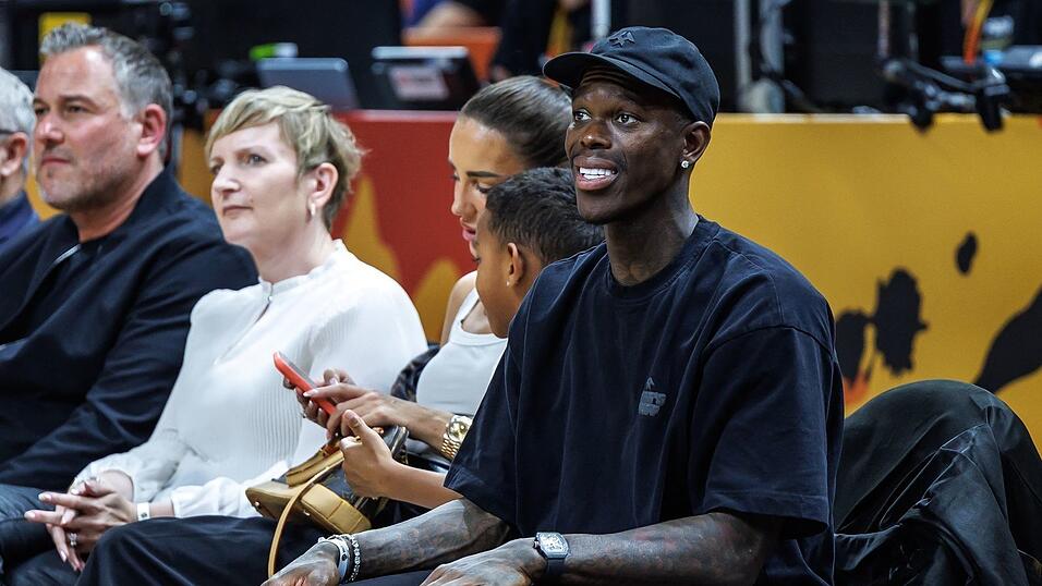 Dennis Schröder sah eine starke Leistung der deutschen Basketballerinnen. Dennis Schröder sah eine starke Leistung der deutschen Basketballerinnen.