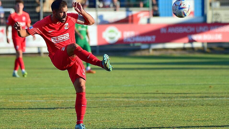 Die SpVgg Hankofen erkämpfte sich ein Unentschieden gegen die SpVgg Ansbach. Die SpVgg Hankofen erkämpfte sich ein Unentschieden gegen die SpVgg Ansbach.