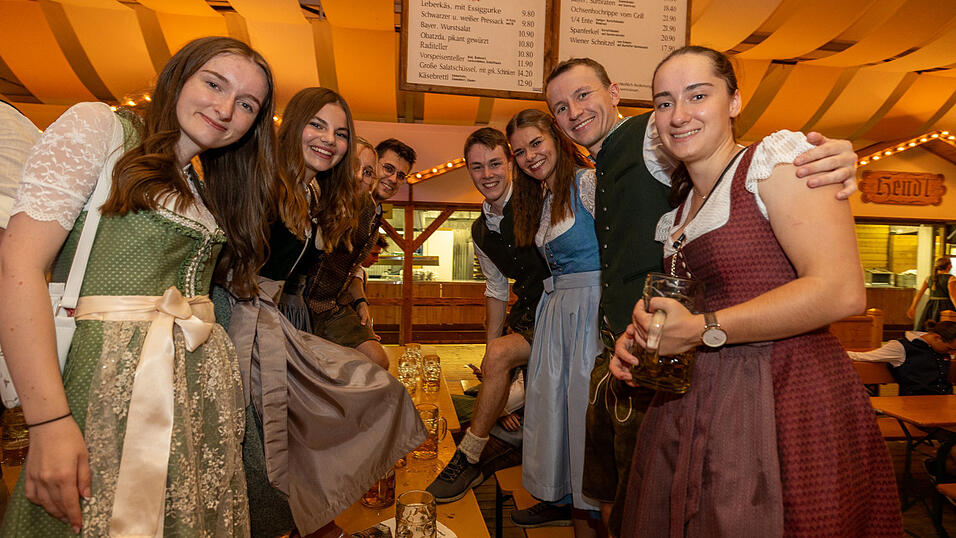 Die Partybilder vom Freitag, 9. August 2024, aus dem Festzelt Nothaft. Die Partybilder vom Freitag, 9. August 2024, aus dem Festzelt Nothaft.