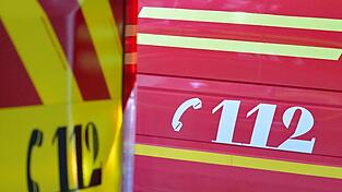 Die Feuerwehr musste den Tunnel sperren. (Symbolbild)