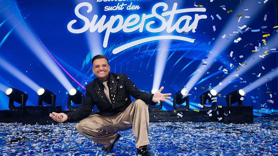 Endlich geschafft: Menowin Fröhlich holt sich nach 16 Jahren die «DSDS»-Krone. Endlich geschafft: Menowin Fröhlich holt sich nach 16 Jahren die «DSDS»-Krone.