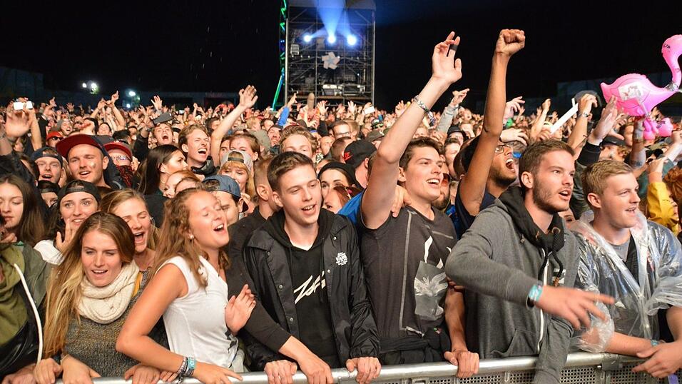 Feiern bis zum Abwinken. Festivals im Sommer.
