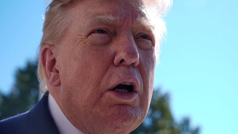 Trump richtet eine Warnung an die Huthi-Miliz. Trump richtet eine Warnung an die Huthi-Miliz.