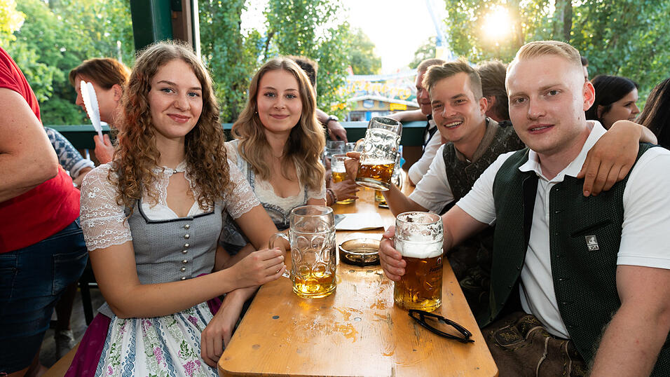 Die Partybilder vom Samstag, 17. August, aus dem Festzelt Nothaft. Die Partybilder vom Samstag, 17. August, aus dem Festzelt Nothaft.