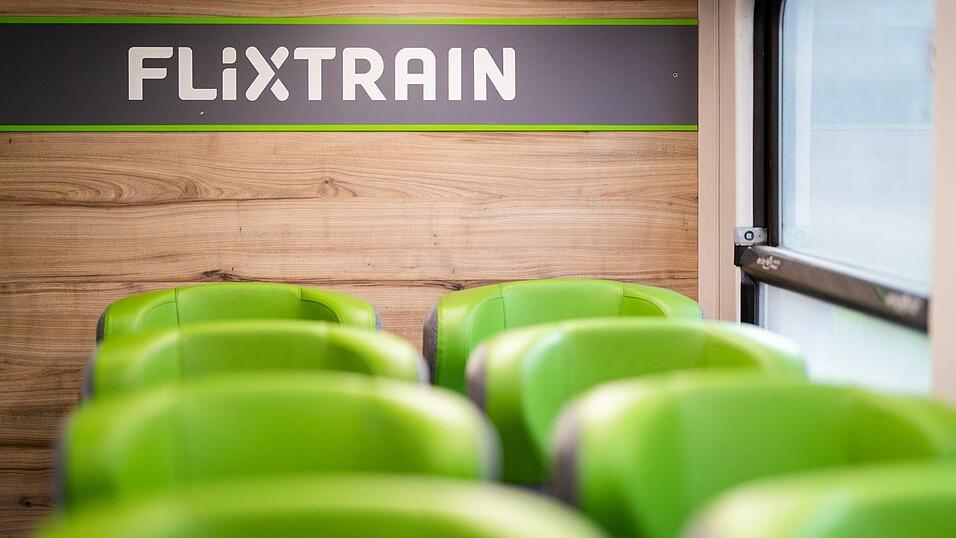 Neu statt renoviert: Bald will Flixtrain Fahrgäste in Fernzügen begrüßen, die im Auftrag des privaten Betreibers gebaut werden. (Archivbild)