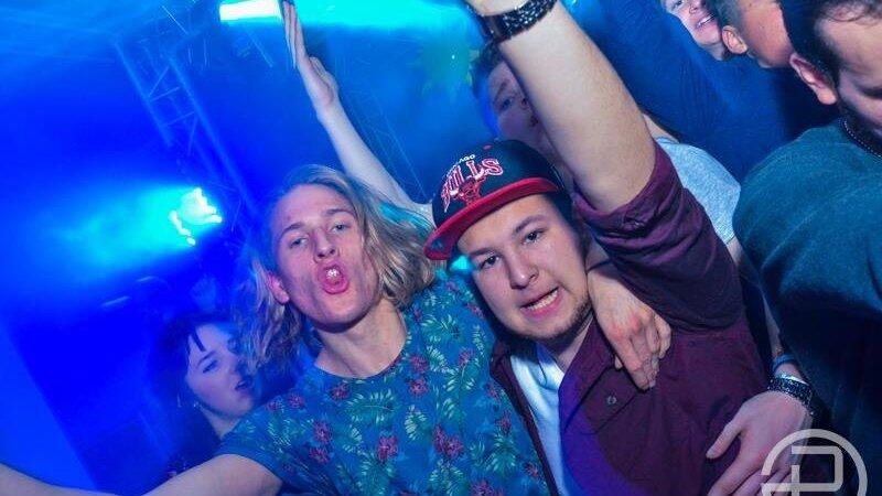 Gleich bei der Eröffnung platzte die neue Diskothek Peggy P. aus allen Nähten. Gleich bei der Eröffnung platzte die neue Diskothek Peggy P. aus allen Nähten.