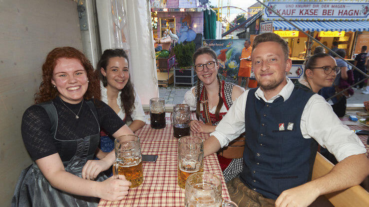 Die Partybilder vom Sonntag, 18. August, aus dem Festzelt Lechner. Die Partybilder vom Sonntag, 18. August, aus dem Festzelt Lechner.
