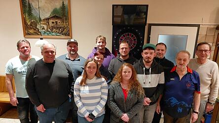 Die neugew&auml;hlte Vorstandschaft des DC Waidler Power mit B&uuml;rgermeister Franz Wittmann