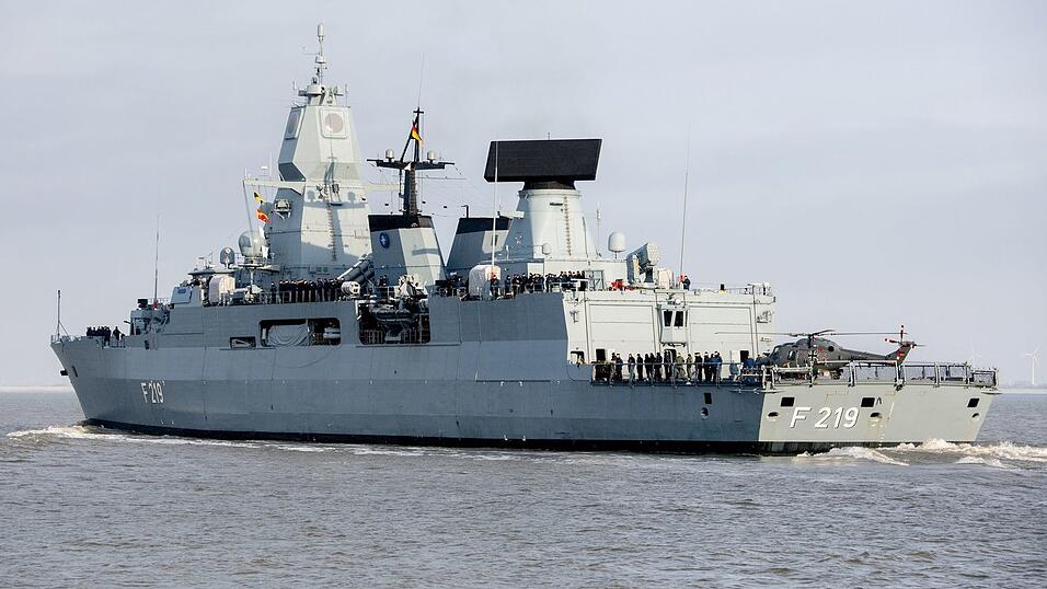 Die Bundeswehr verf&uuml;gt &uuml;ber drei Fregatten der &laquo;Sachsen&raquo;-Klasse.