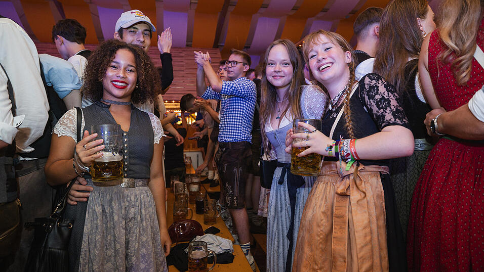 Die Partybilder vom Sonntag, 18. August, aus dem Festzelt Nothaft. Die Partybilder vom Sonntag, 18. August, aus dem Festzelt Nothaft.
