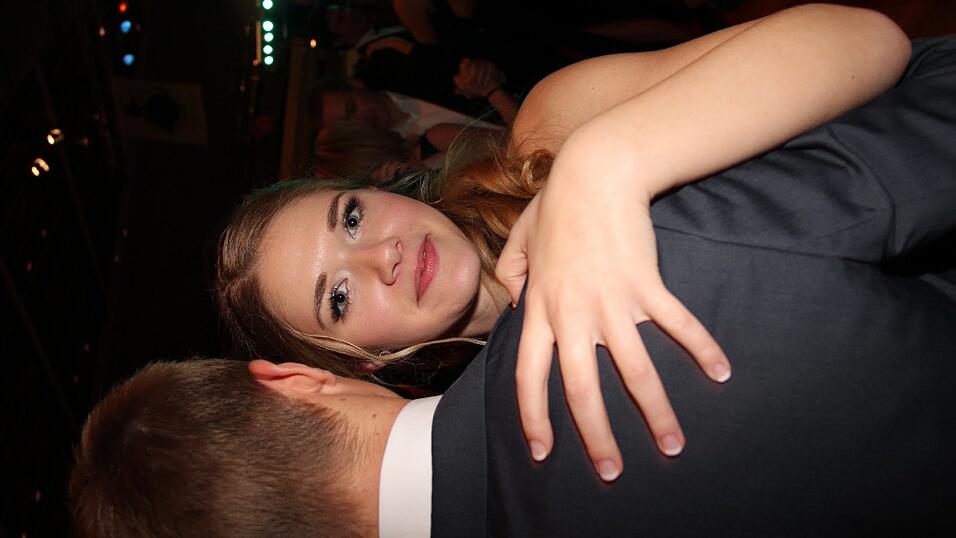 Die Bilder vom Abschlussball der Tanzschule Seidel in der Fraunhofer-Halle am 28. November. Die Bilder vom Abschlussball der Tanzschule Seidel in der Fraunhofer-Halle am 28. November.