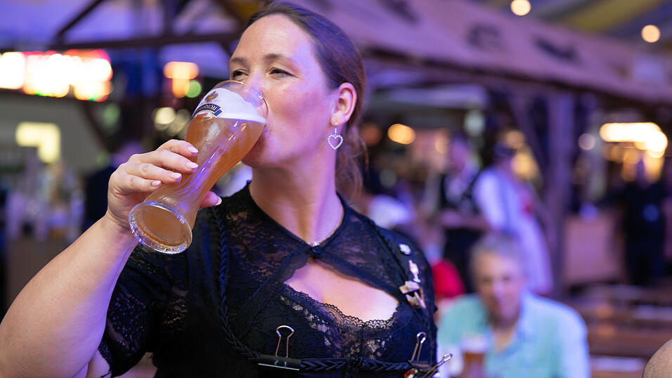 Die Partybilder vom Mittwoch, 13. August, aus dem Festzelt Reisinger. Die Partybilder vom Mittwoch, 13. August, aus dem Festzelt Reisinger.