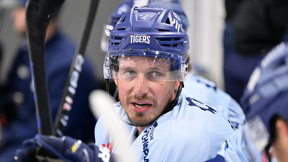 Einstimmung auf die neue Eishockey-Saison: Die Straubing Tigers beim Training.