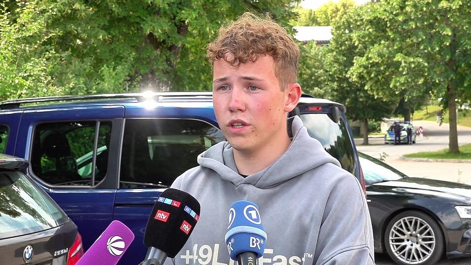 Schüler Levi Lachmann berichtete, wie Mitschüler den beiden verletzten Mädchen halfen. Schüler Levi Lachmann berichtete, wie Mitschüler den beiden verletzten Mädchen halfen.