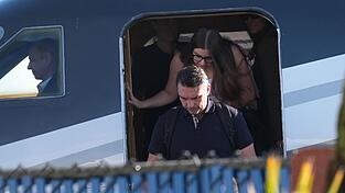 Nach seiner heimlichen Ausreise aus Brasilien landete Bolsonaro am Mittwoch in Miami. Nach seiner heimlichen Ausreise aus Brasilien landete Bolsonaro am Mittwoch in Miami.