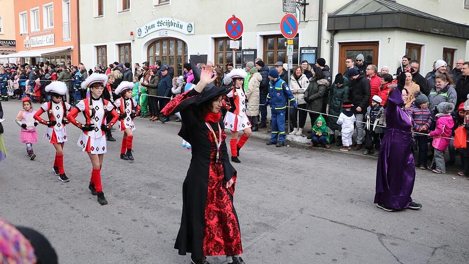 Beim Bogener Faschingsumzug war einiges geboten.