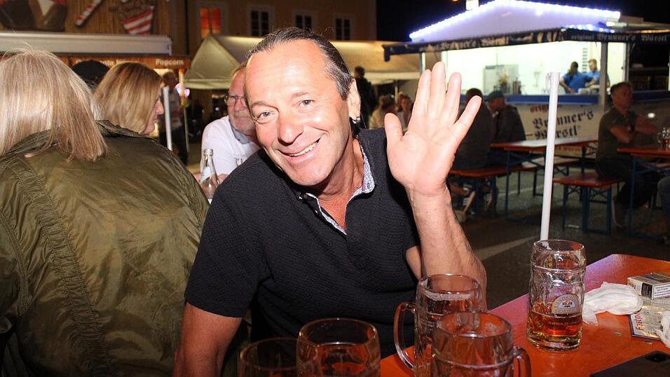 Viele Landshuter genossen ihren Freitagabend auf dem Bismarckplatzfest.