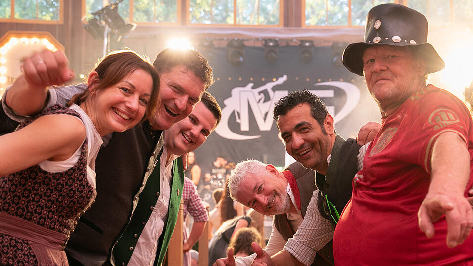 Die Partybilder vom Samstag, 9. August, aus dem Festzelt Krönner. Die Partybilder vom Samstag, 9. August, aus dem Festzelt Krönner.