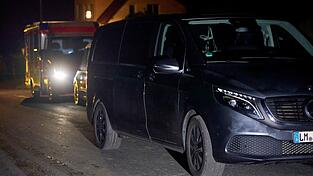 Drei Leichen wurden schon in der Nacht des Ungl&uuml;cks abtransportiert. (Archivbild)