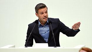 Deniz Kurku erhält Rückendeckung von Ministerpräsident Olaf Lies. (Archivbild) Deniz Kurku erhält Rückendeckung von Ministerpräsident Olaf Lies. (Archivbild)