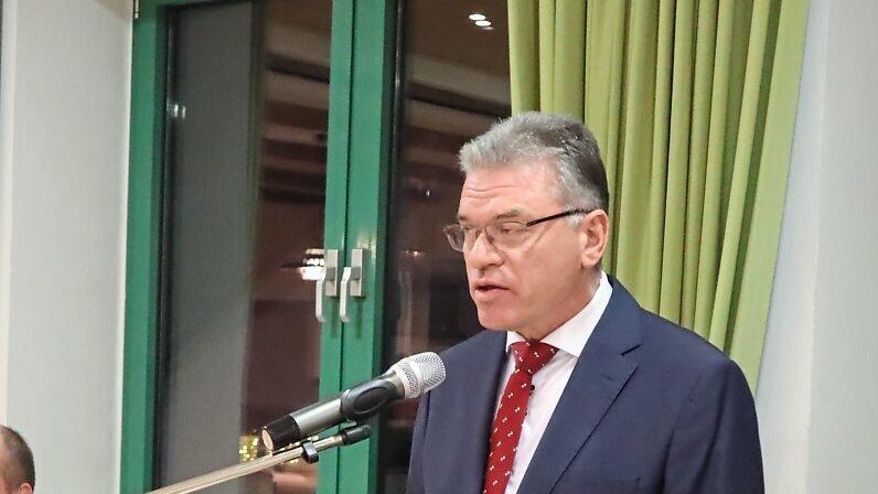 Der Vorstand der Feuerwehr Moosburg: Christian Br&uuml;lbeck.