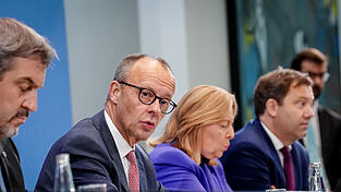 Die Koalition hat sich auf eine Reform geeinigt - künftig soll es beim Bürgergeld gerechter zugehen. 