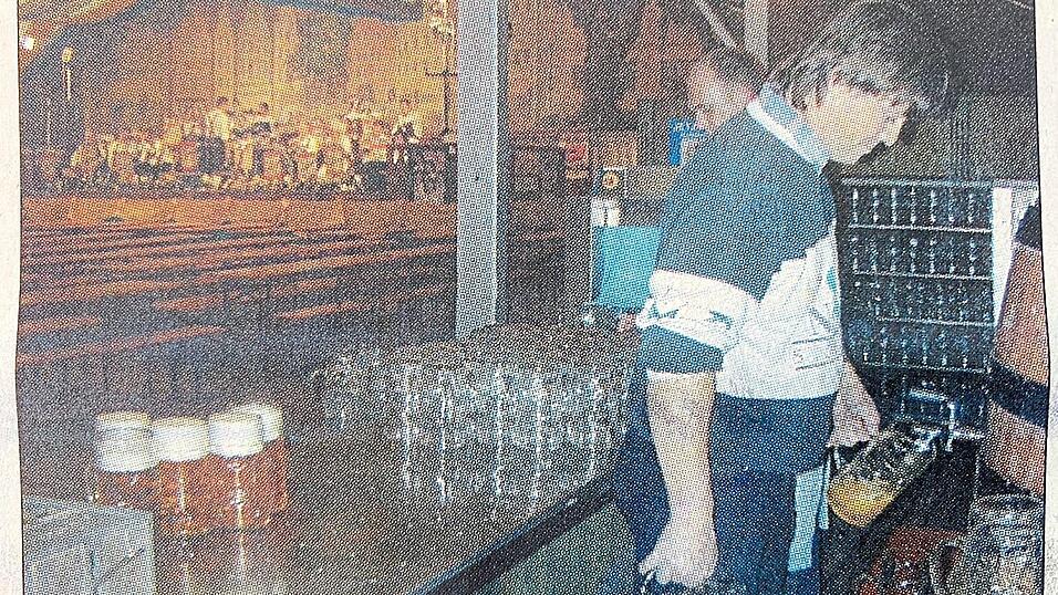Drei Tage nach den Anschlägen vom 11. September 2001 wurde die Herbstschau ohne den obligatorischen Bieranstich durch den Bürgermeister eröffnet. Drei Tage nach den Anschlägen vom 11. September 2001 wurde die Herbstschau ohne den obligatorischen Bieranstich durch den Bürgermeister eröffnet.