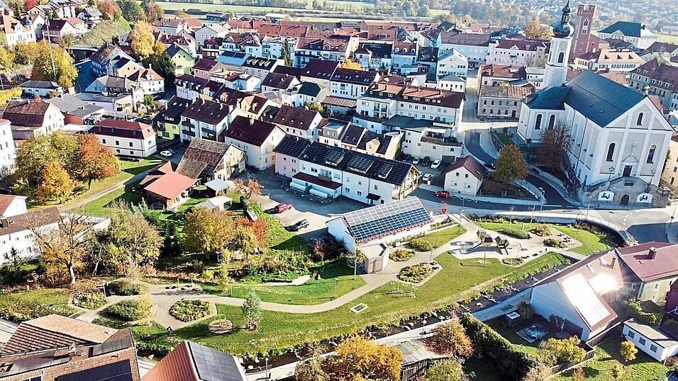 Die Hofer-Insel ist Furths neues grünes Herz. Leider wissen manche die schöne Anlage nicht zu schätzen. Die Hofer-Insel ist Furths neues grünes Herz. Leider wissen manche die schöne Anlage nicht zu schätzen.