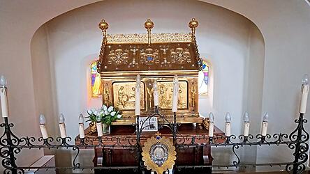 Wichtiger Platz in der Kirche:der Schrein der Godelieve von Gistel