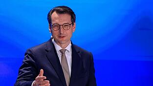 Noch ist Milan Nedeljkovic Produktionsvorstand bei BMW - kommendes Jahr soll er an die Spitze des Unternehmens aufrücken. Noch ist Milan Nedeljkovic Produktionsvorstand bei BMW - kommendes Jahr soll er an die Spitze des Unternehmens aufrücken.