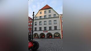 Das Modehaus Wöhrl am Ludwigsplatz. Das Modehaus Wöhrl am Ludwigsplatz.