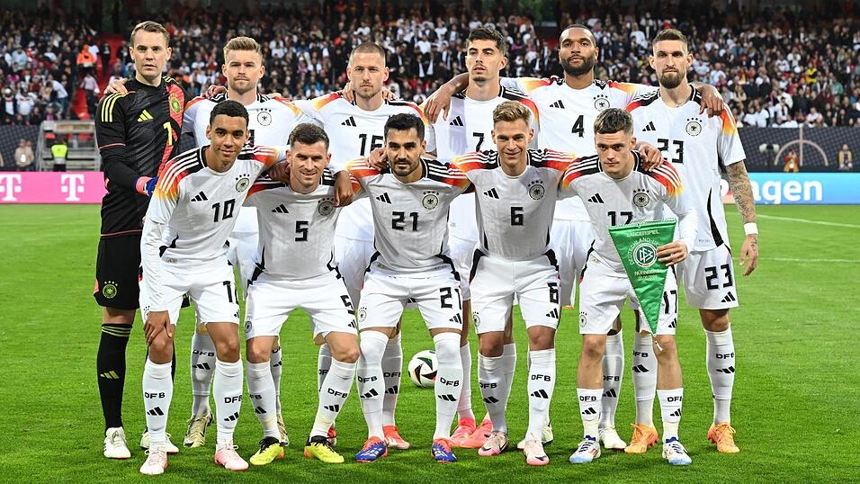 Die deutsche Fu&szlig;ball-Nationalmannschaft (hier beim vorletzten Testspiel gegen die Ukraine) startet am Freitag in die Europameisterschaft im eigenen Land. Wir haben bei bekannten Straubingern nachgefragt, wie sie die Chancen der deutschen Elite-Kicker einsch&auml;tzen.