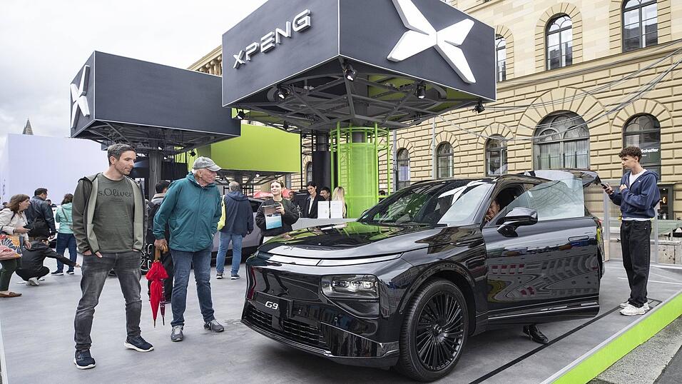 Wenn IAA in München ist, werden die schönsten Plätze der Stadt zur Werbefläche. Wenn IAA in München ist, werden die schönsten Plätze der Stadt zur Werbefläche.