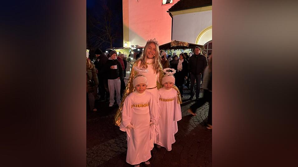 Das Christkind mischt sich unter die Menge