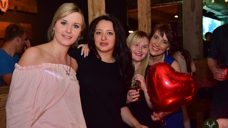 'Hoch die Hände, Wochenende' - so 'Wuid' wurde gefeiert in Straubing. 'Hoch die Hände, Wochenende' - so 'Wuid' wurde gefeiert in Straubing.