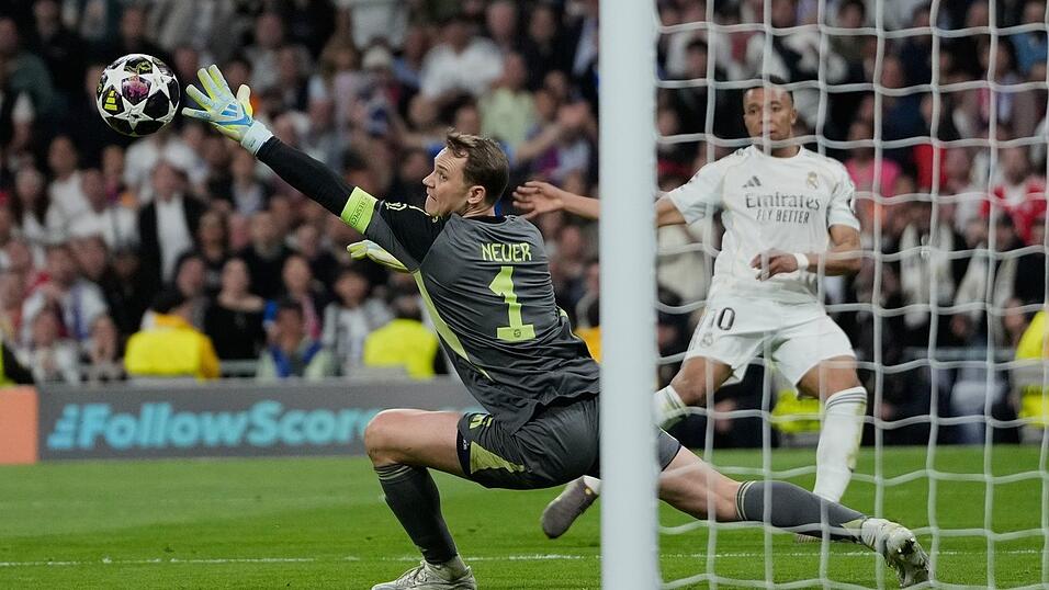 Manuel Neuer verlor nur ein Duell gegen Kylian Mbapp&eacute;.