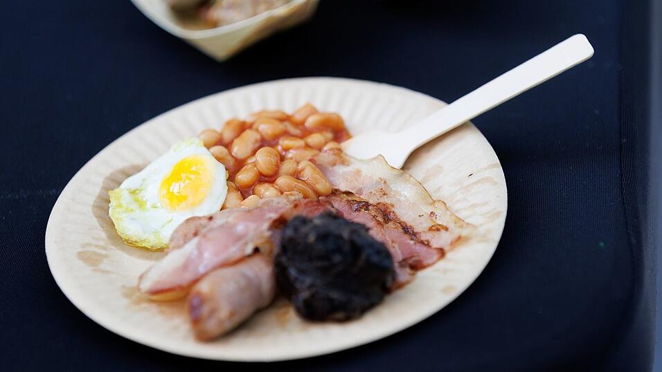 Wer in England das klassische Frühstück genießt, ist danach erstmal satt. Wer in England das klassische Frühstück genießt, ist danach erstmal satt.