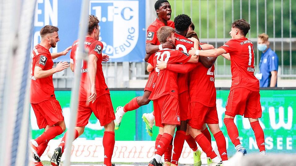 Bayern II bewies in Magdeburg Moral und ist weiterhin Spitzenreiter der 3. Liga. Bayern II bewies in Magdeburg Moral und ist weiterhin Spitzenreiter der 3. Liga.
