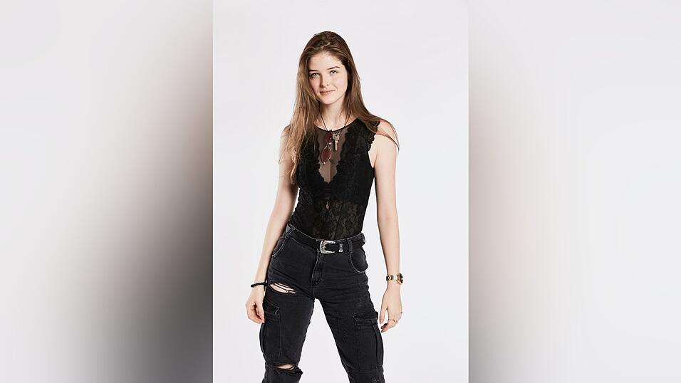 Jasmine aus Passau nimmt an der 16. Staffel von 'Germany's Next Topmodel' teil.