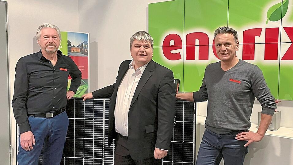 Stefan Jakob (l.) und Peter Knuth (r.) sind seit langem in der PV-Branche tätig. Mit ihnen sprach Stefan Schmid über die neuen Steuerregelungen. Stefan Jakob (l.) und Peter Knuth (r.) sind seit langem in der PV-Branche tätig. Mit ihnen sprach Stefan Schmid über die neuen Steuerregelungen.