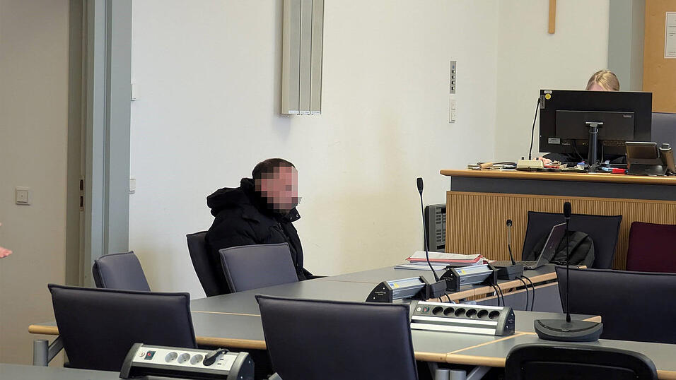 „Für seine Kinder“ will der 35-Jährige im Maßregelvollzug eine Therapie antreten.