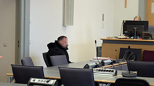 „Für seine Kinder“ will der 35-Jährige im Maßregelvollzug eine Therapie antreten.
