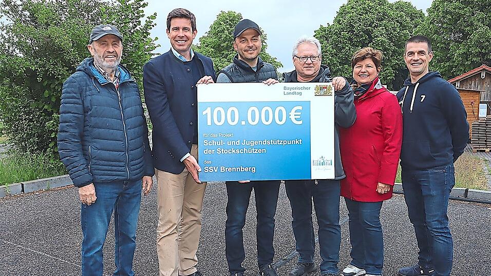 SVV Brennberg erhält 100.000 Euro Zuschuss für Stockhalle