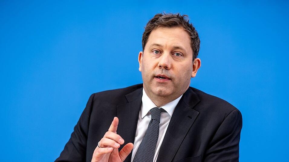 Klingbeil lässt sich unter bestimmten Bedingungen gerne anbrüllen. Klingbeil lässt sich unter bestimmten Bedingungen gerne anbrüllen.